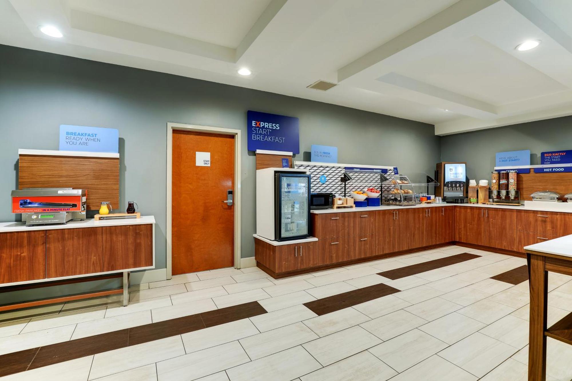 Holiday Inn Express Hotel & Suites Bryan-Montpelier By Ihg Холидей-Сити Экстерьер фото