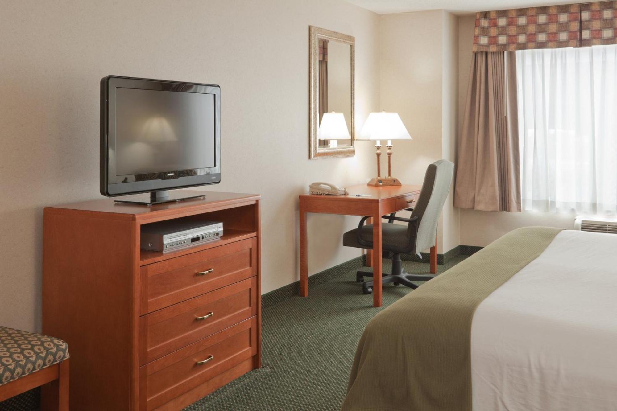 Holiday Inn Express Hotel & Suites Bryan-Montpelier By Ihg Холидей-Сити Экстерьер фото