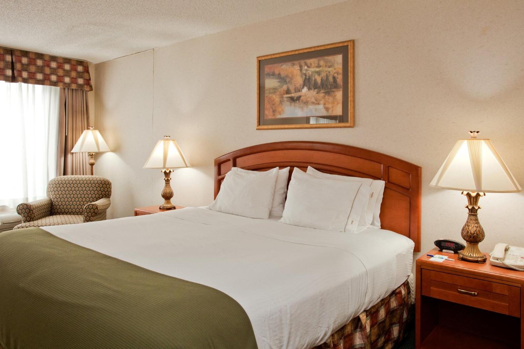 Holiday Inn Express Hotel & Suites Bryan-Montpelier By Ihg Холидей-Сити Экстерьер фото